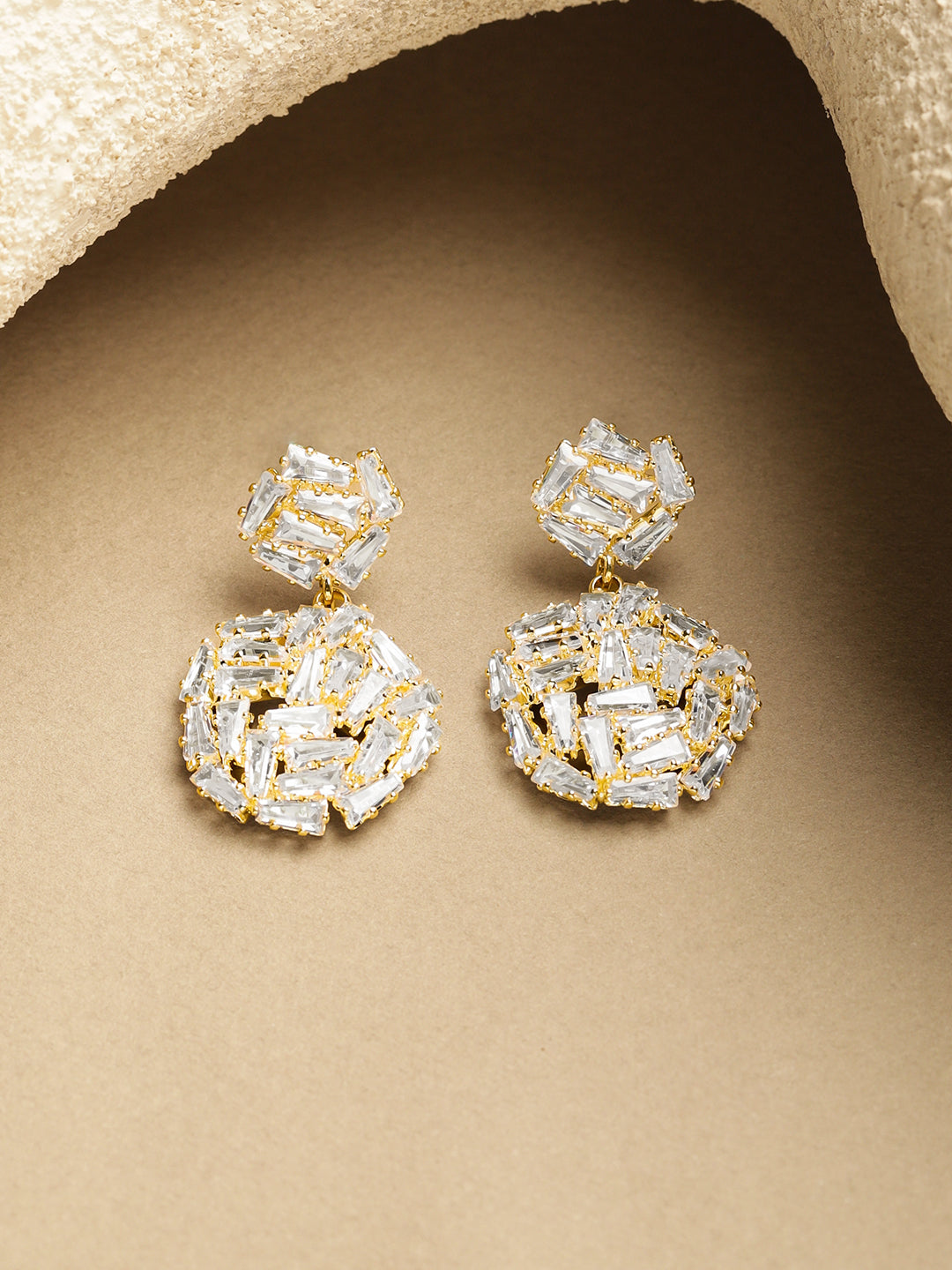 White Crystal Cut Gold Drop Earrings フリーサイズ