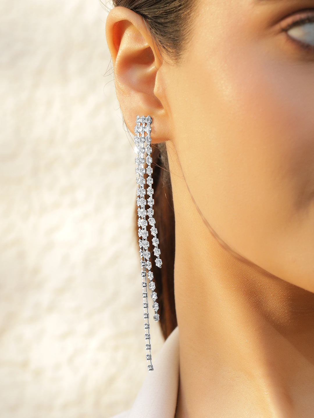 【Rubans】 White Beaded Dangler Earrings｜ホワイトビーズ トリプルストランド タッセル ダングラーイヤリング