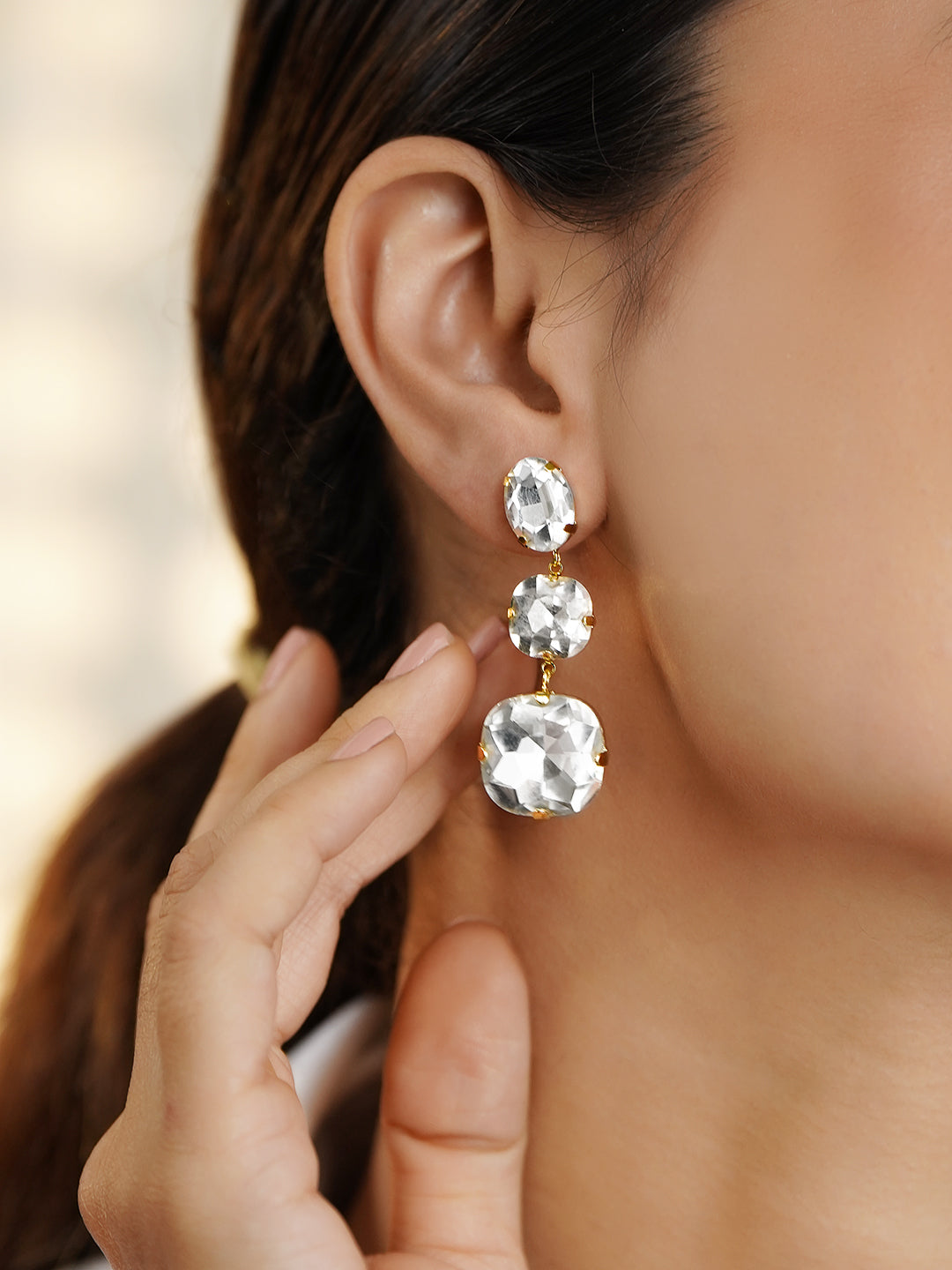 White Crystal Danglers フリーサイズ