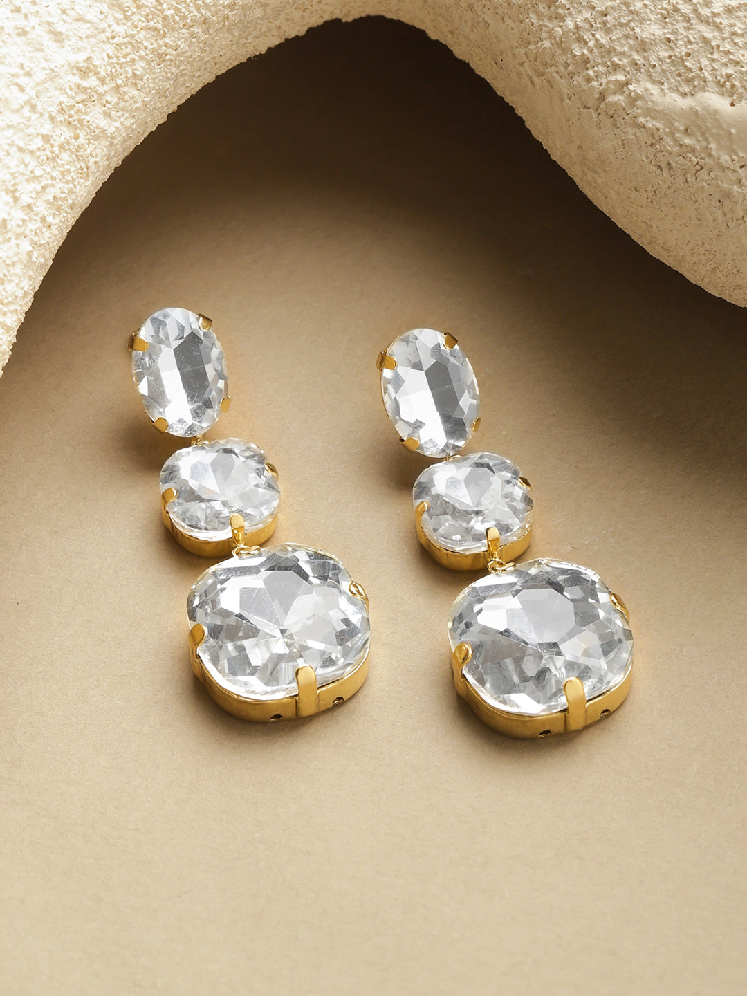 White Crystal Danglers フリーサイズ