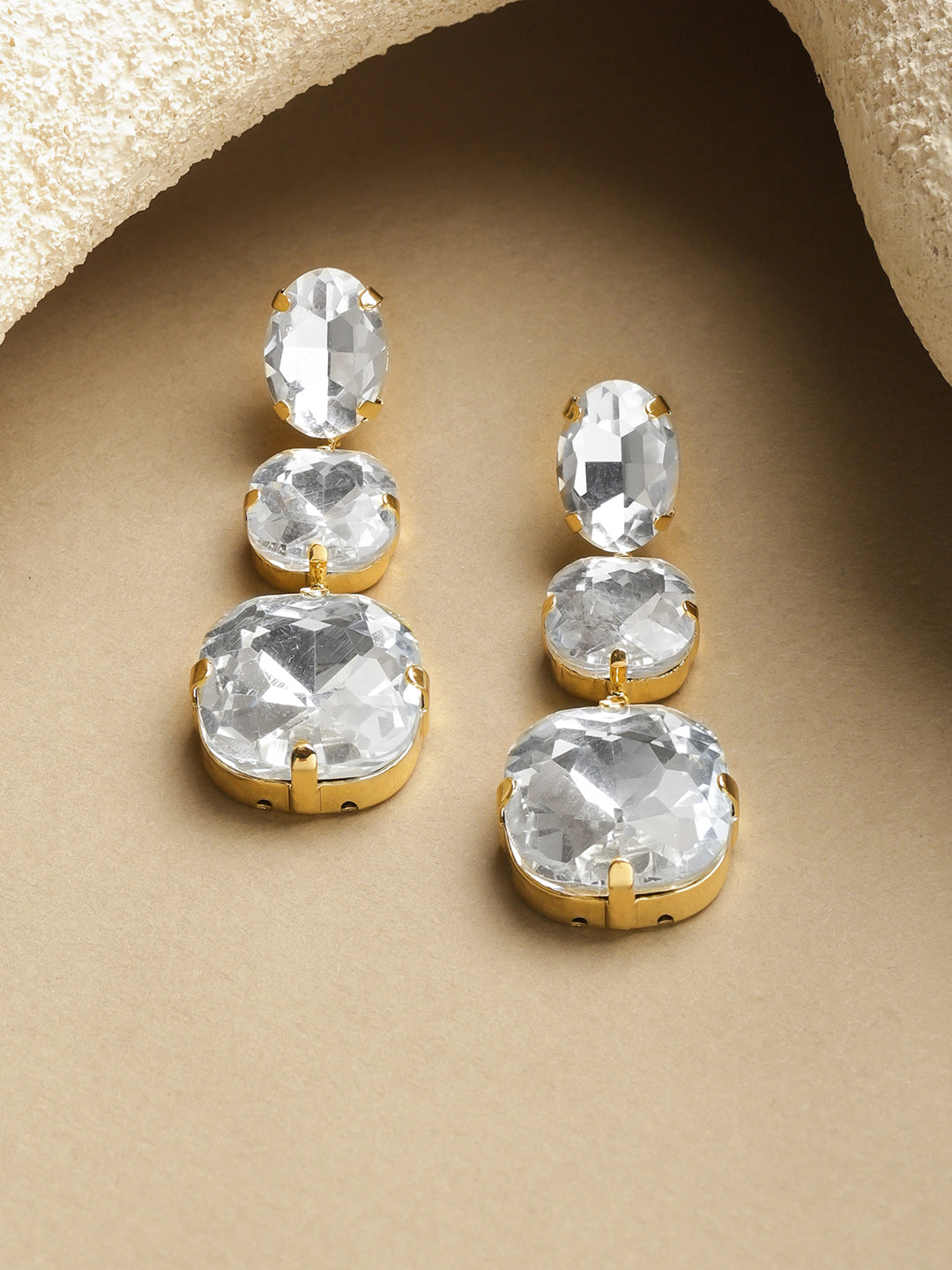 White Crystal Danglers フリーサイズ