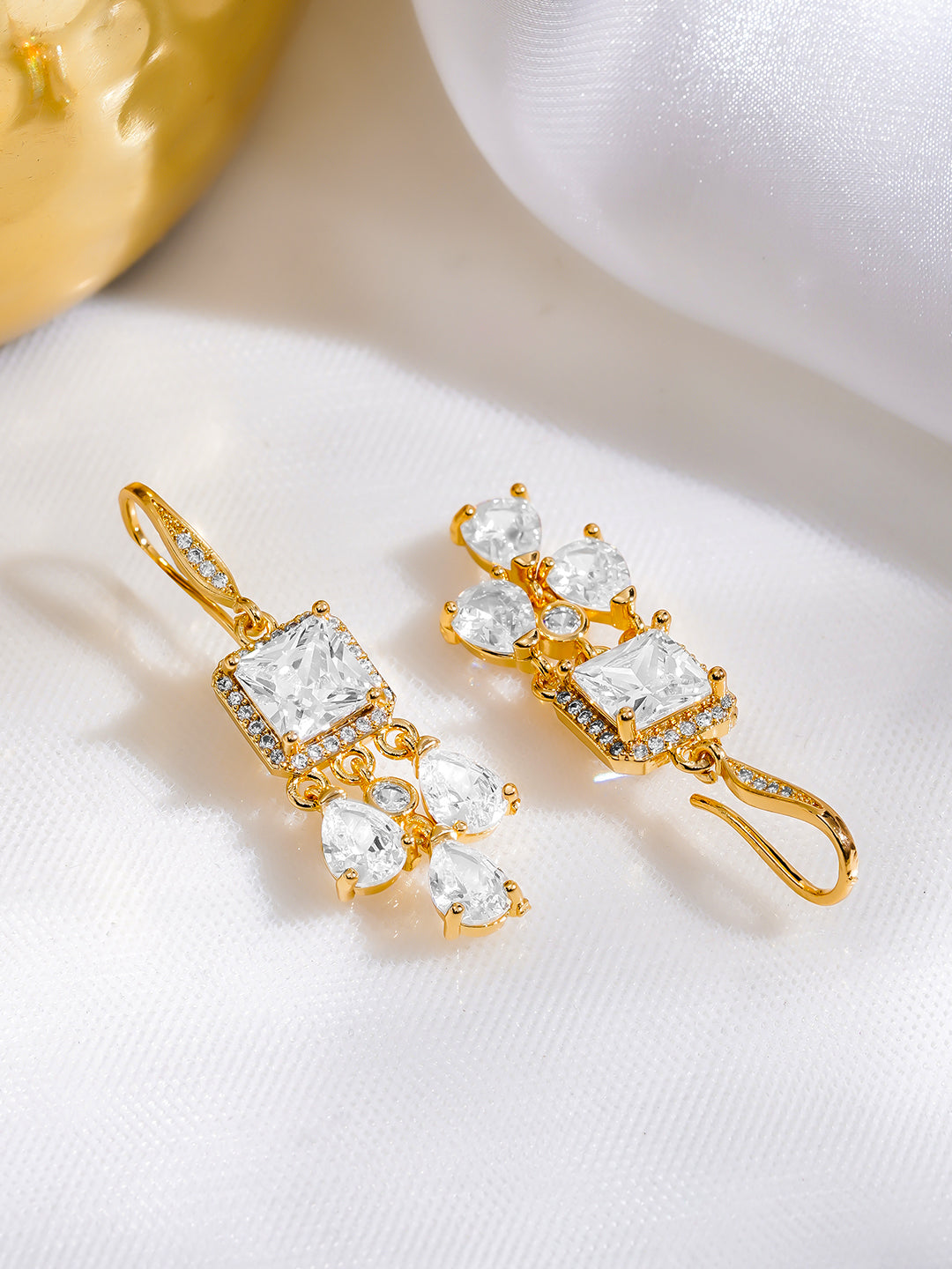 【Rubans】 18K Gold Plated Square & Pear Crystal Zirconia Stone Elegant Drop Earrings｜18K ゴールドメッキ スクエア＆ペア クリスタルジルコニア ドロップイヤリング