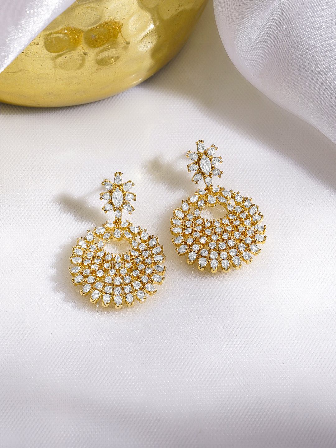 Rubans 18K Gold-Plated Round Crystal Zirconia Studded Statement Drop Earrings フリーサイズ