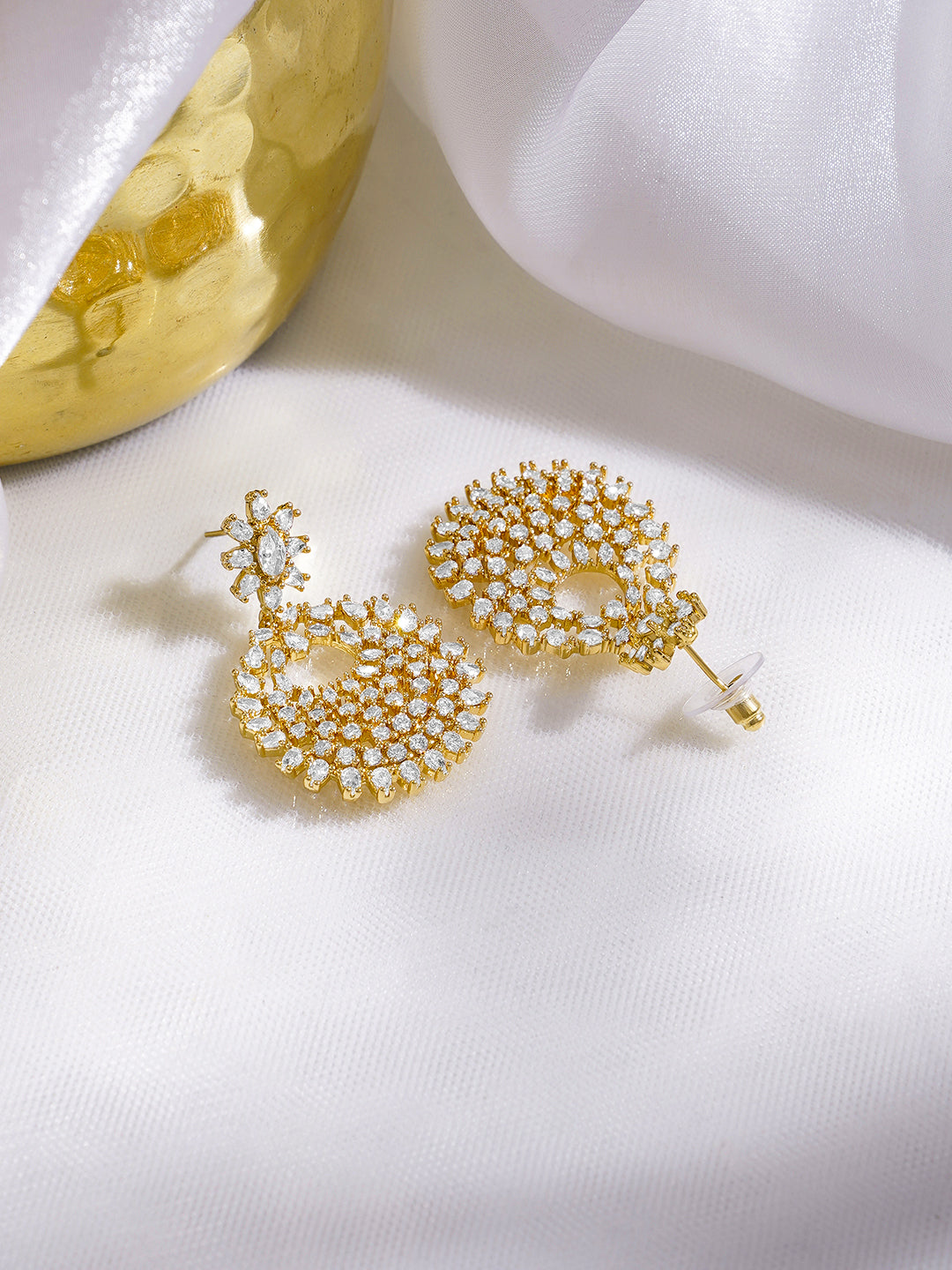 Rubans 18K Gold-Plated Round Crystal Zirconia Studded Statement Drop Earrings フリーサイズ