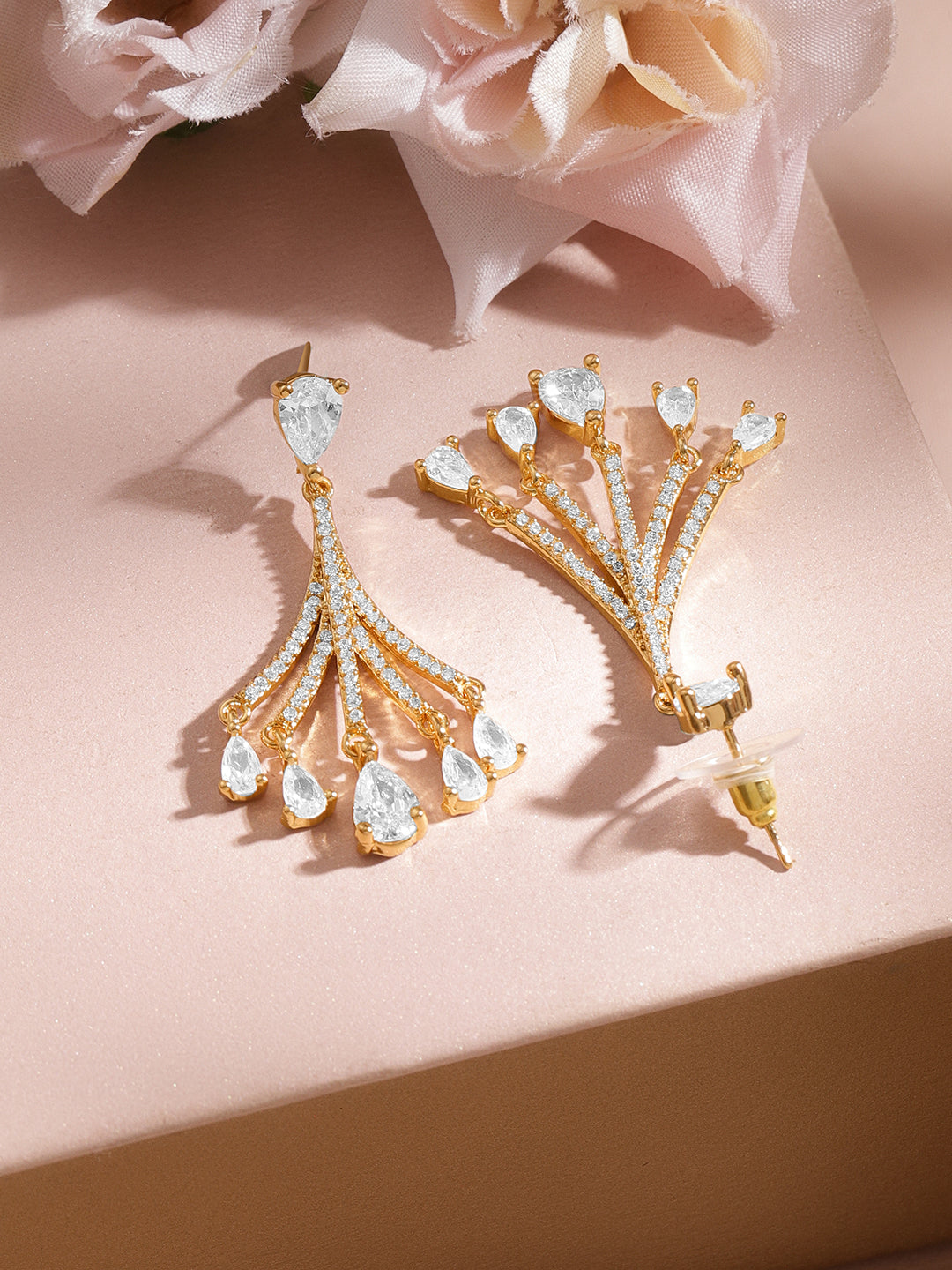 Luxe Gold Crystal Cascade Earrings フリーサイズ