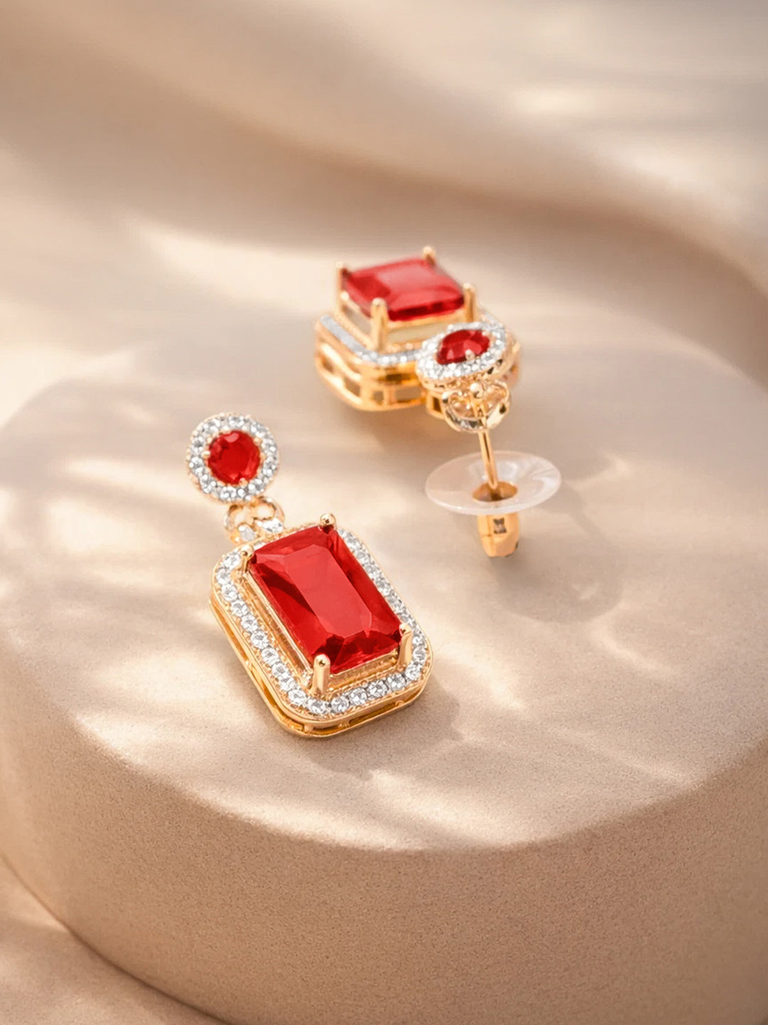 【Rubans】 18K Gold Plated Ruby Crystal Halo Drop Earrings | Anti Tarnish｜18K ゴールドメッキ ルビークリスタル ヘイロー ドロップイヤリング