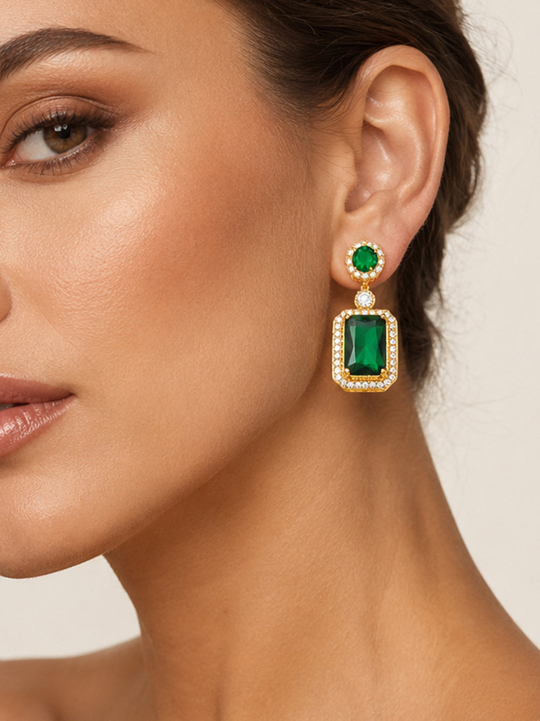 【Rubans】 18K Gold Plated Emerald Crystal Halo Drop Earrings | Anti Tarnish｜18K ゴールドメッキ エメラルドクリスタル ヘイロー ドロップイヤリング