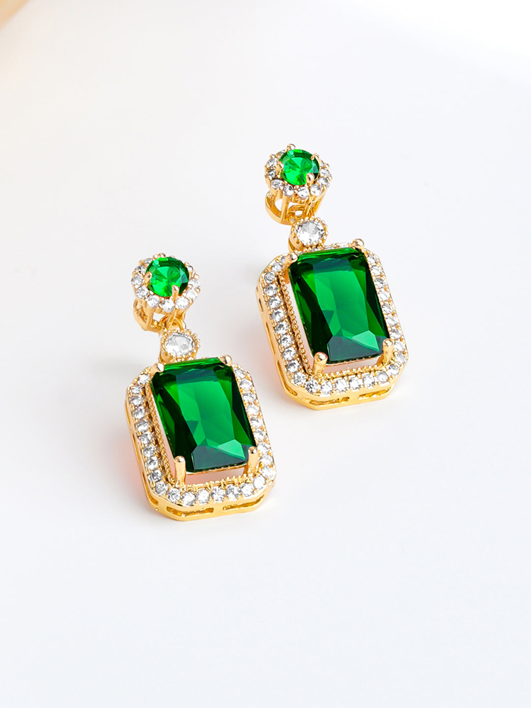 【Rubans】 18K Gold Plated Emerald Crystal Halo Drop Earrings | Anti Tarnish｜18K ゴールドメッキ エメラルドクリスタル ヘイロー ドロップイヤリング