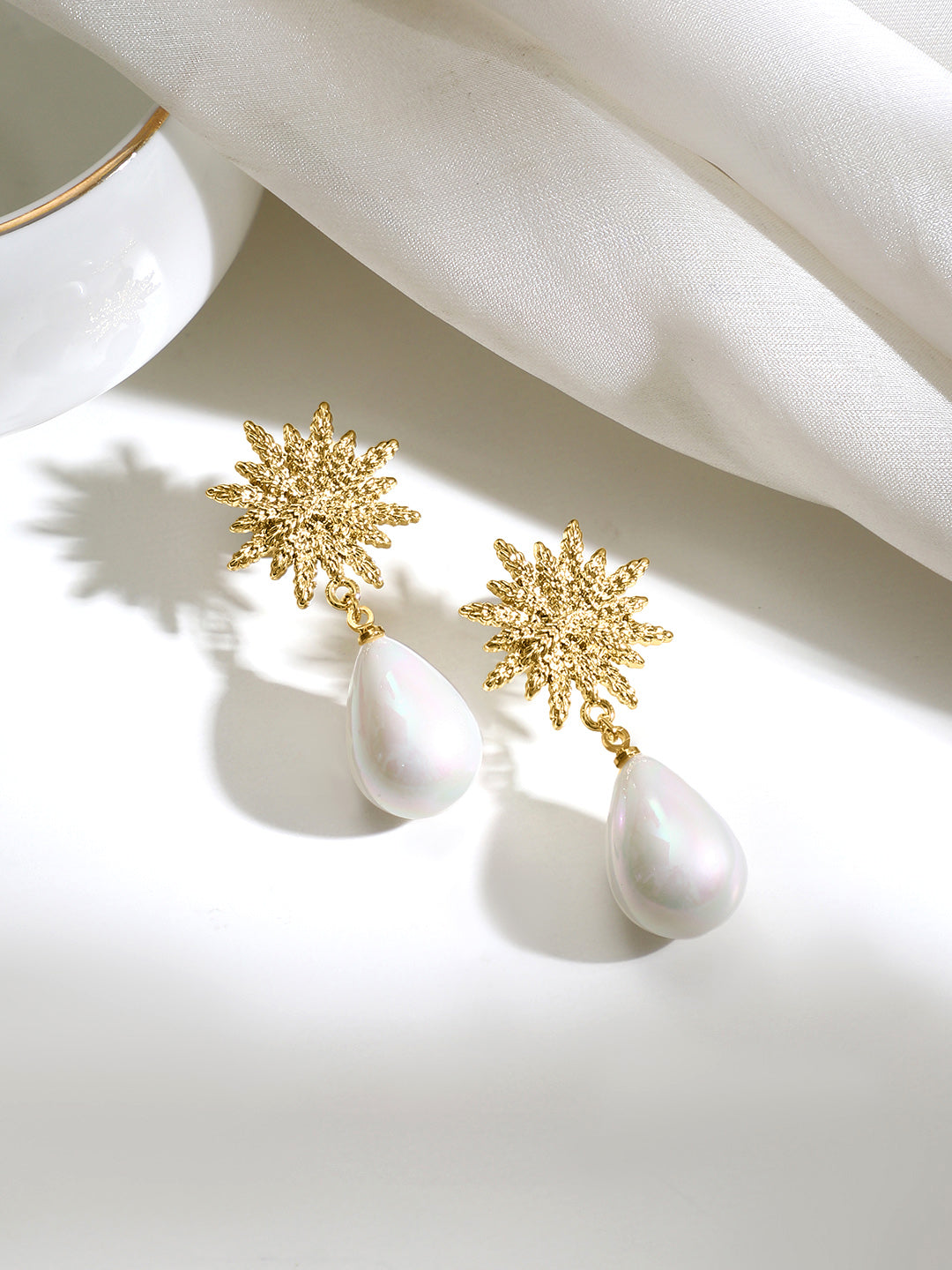 【Rubans】 Gold Plated Star Motif Pearl Drop Earrings｜ゴールドメッキ スターモチーフ パールドロップ イヤリング
