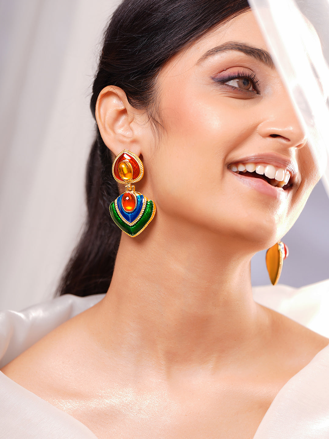 【Rubans】Gold Plated Multicolor Crystal Dangler Earrings｜ゴールドメッキ マルチカラー クリスタル ダングラーピアス