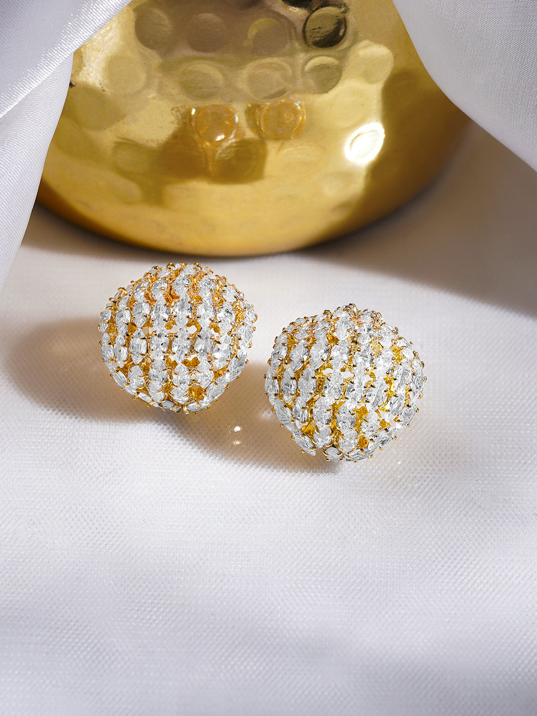 Rubans 18K Gold-Plated Brass Cubic Zirconia Embellished Dome Stud Earrings フリーサイズ