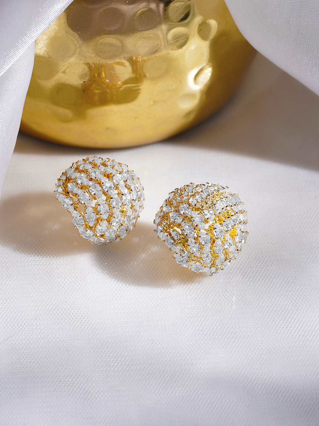 Rubans 18K Gold-Plated Brass Cubic Zirconia Embellished Dome Stud Earrings フリーサイズ