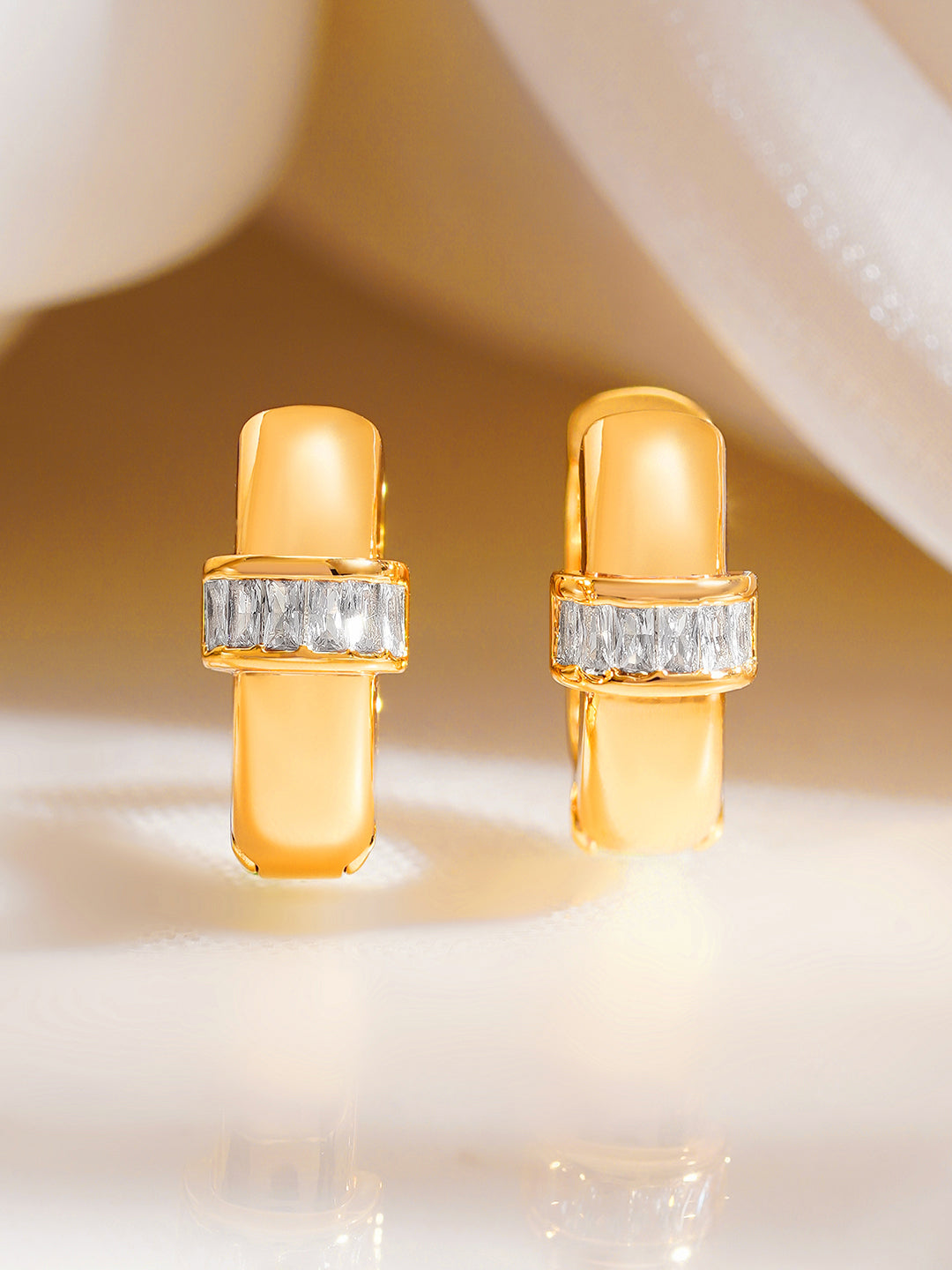 【Rubans】 Gold Plated Crystal Baguette Hoop Earrings｜ゴールドメッキ クリスタル バゲット フープイヤリング