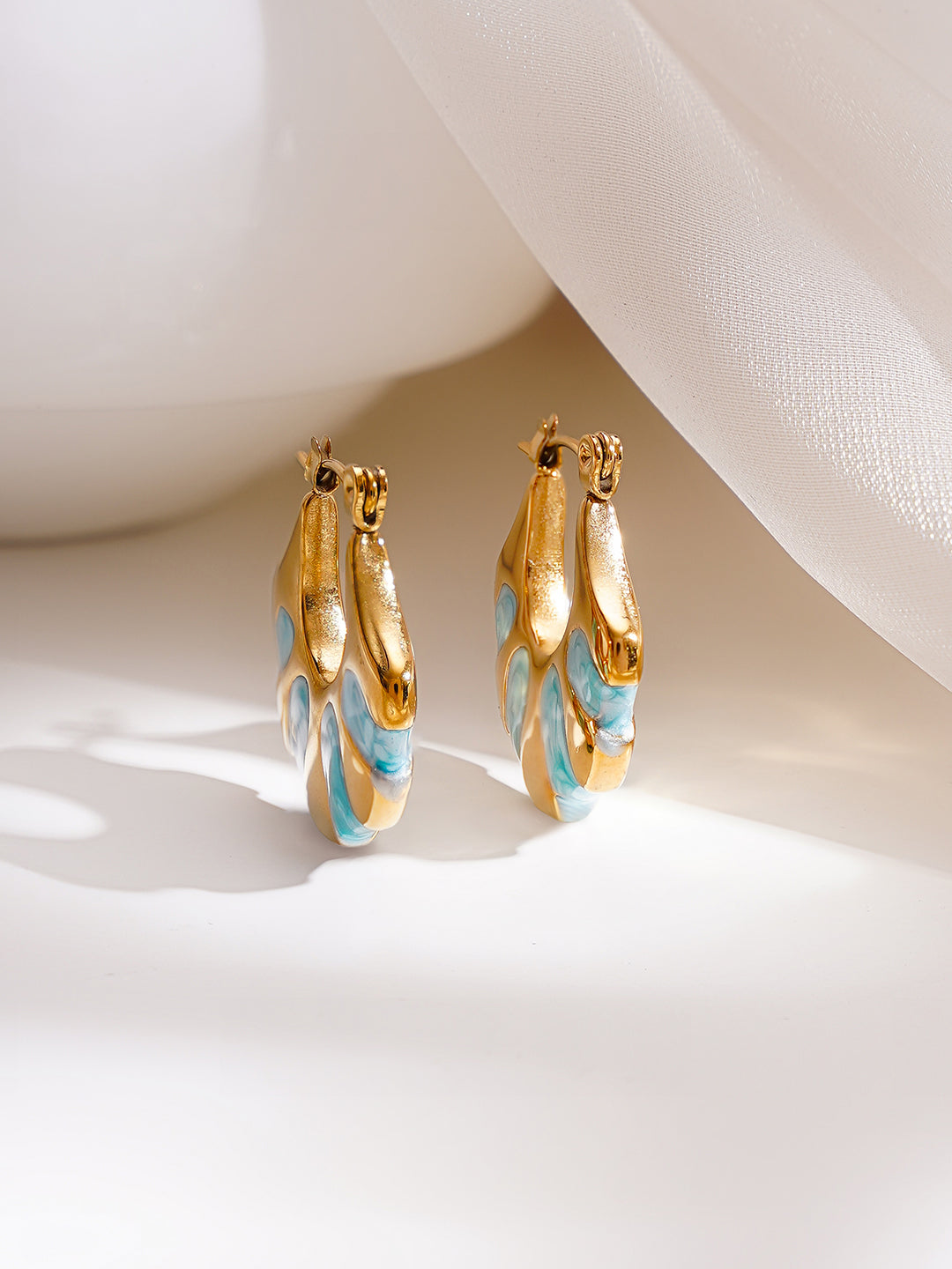 Demi Fine 18K Gold Plated Stainless steel Turquoise Enamel Pattern Hoops Earrings フリーサイズ