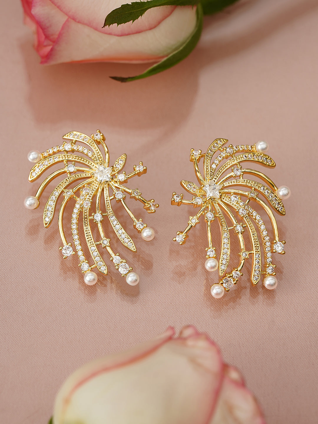 【Rubans】 Twinkling Firework-Inspired Crystal Studs｜トゥインクリング ファイヤーワーク クリスタル＆パール スタッドイヤリング