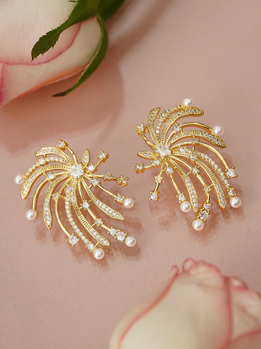 【Rubans】 Twinkling Firework-Inspired Crystal Studs｜トゥインクリング ファイヤーワーク クリスタル＆パール スタッドイヤリング