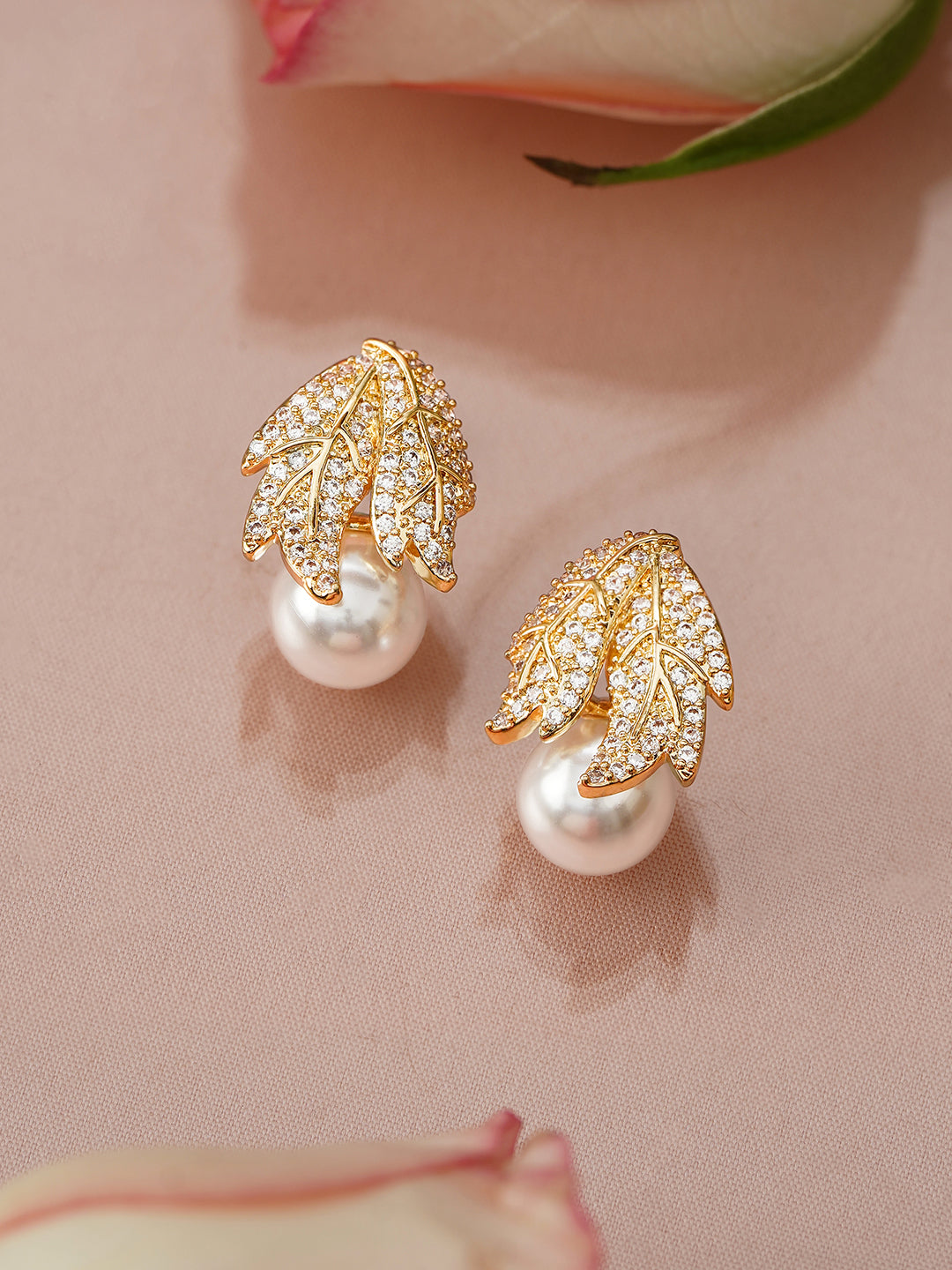 Botanic Bloom Leafy Pearl Stud フリーサイズ