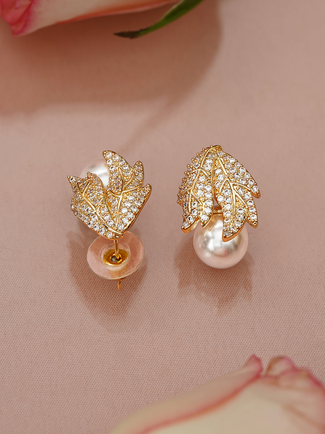 Botanic Bloom Leafy Pearl Stud フリーサイズ