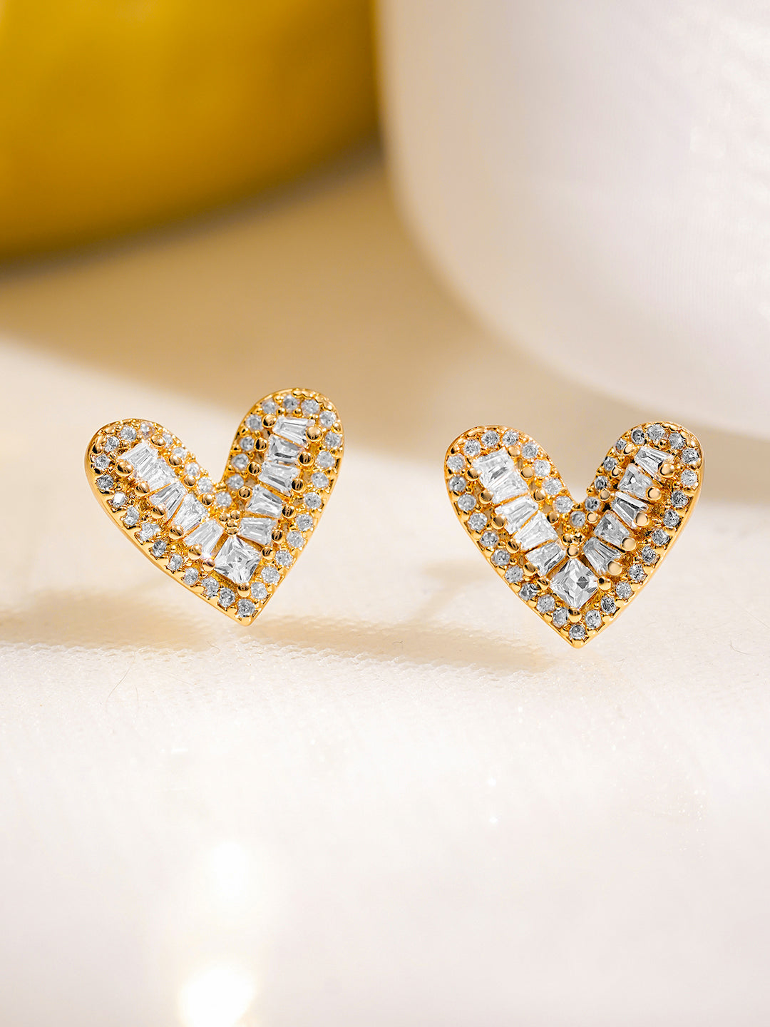 Rubans 18K Gold-Plated Heart-Shaped Sparkling Cubic Zirconia Stud Earrings フリーサイズ