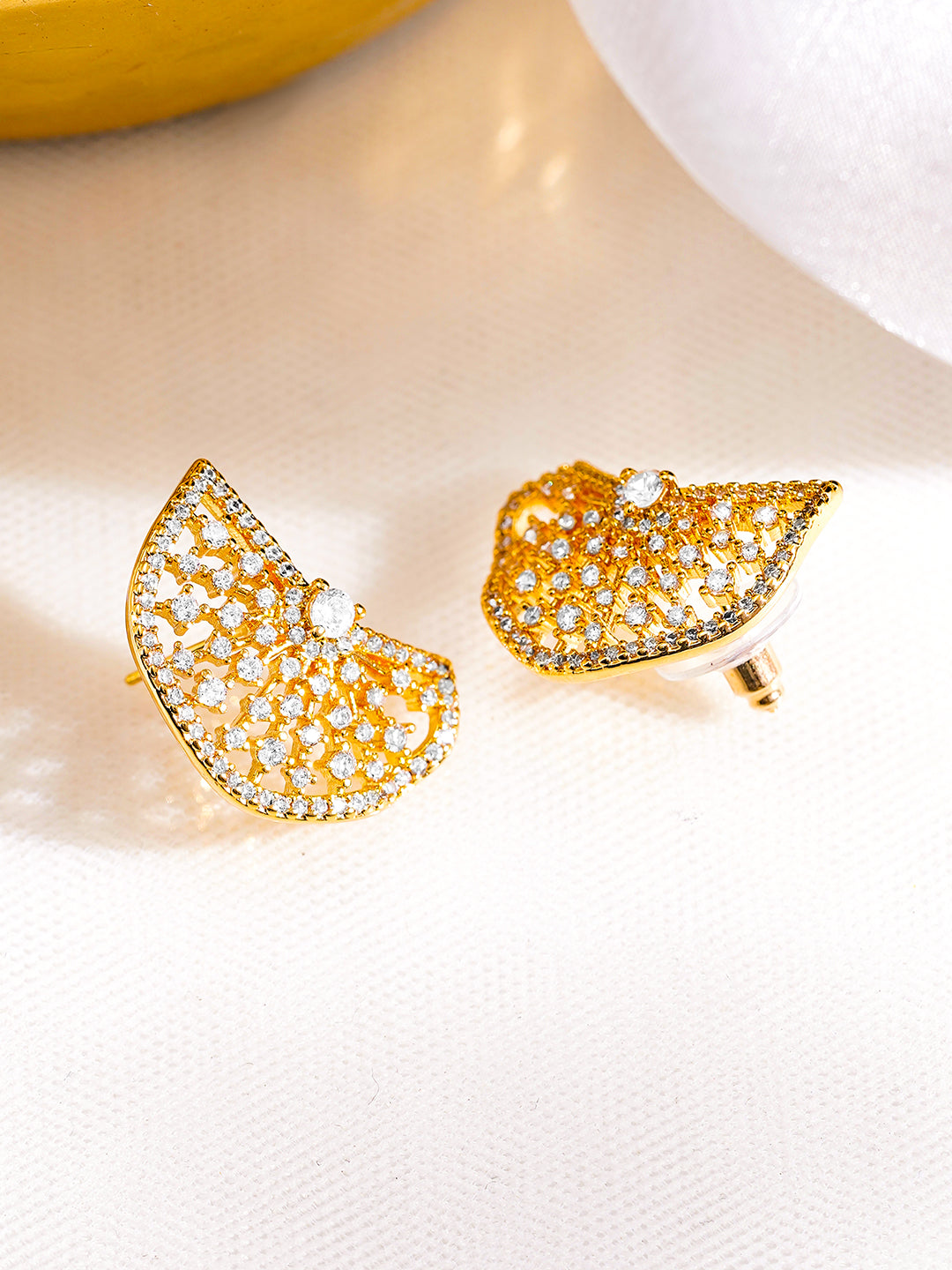 Rubans 18K Gold-Plated Sparkling Cubic Zirconia Half-Fan Statement Stud Earrings フリーサイズ