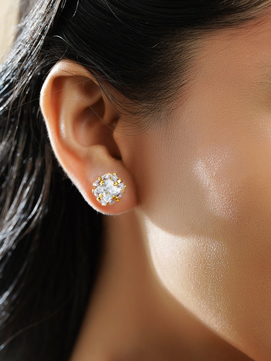 Crystal Studded Gold Toned Stud Earrings フリーサイズ