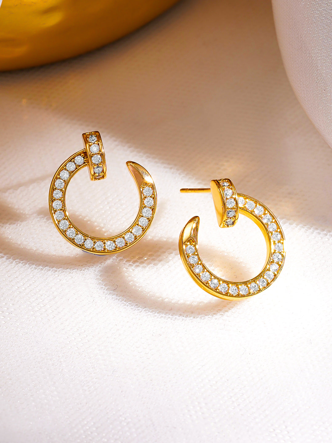 Rubans 18K Gold-Plated Crystal CZ Studded Open Hoop Minimal Stud Earrings フリーサイズ