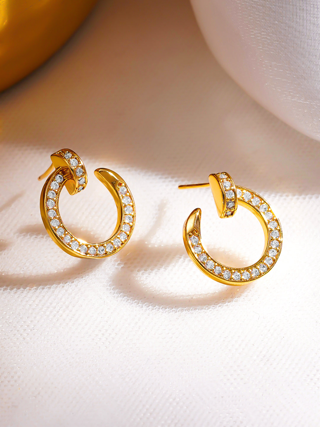Rubans 18K Gold-Plated Crystal CZ Studded Open Hoop Minimal Stud Earrings フリーサイズ