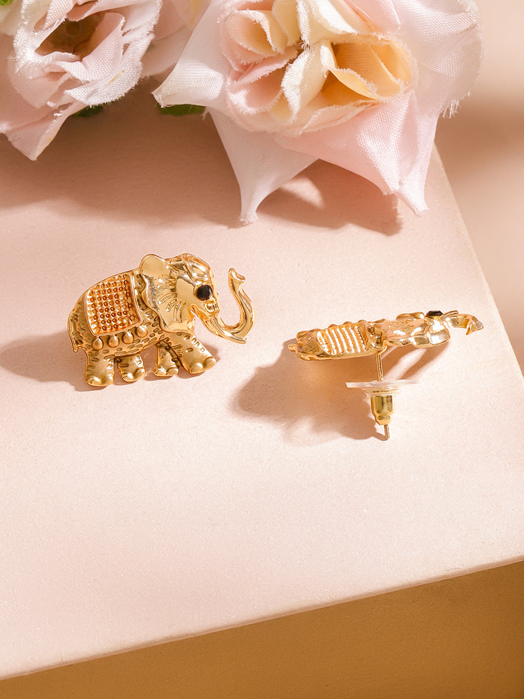 Classic Elephant Gold Stud Earrings フリーサイズ