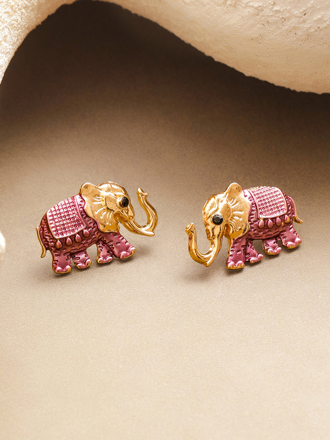 Classic Pink Elephant Gold Stud Earrings フリーサイズ