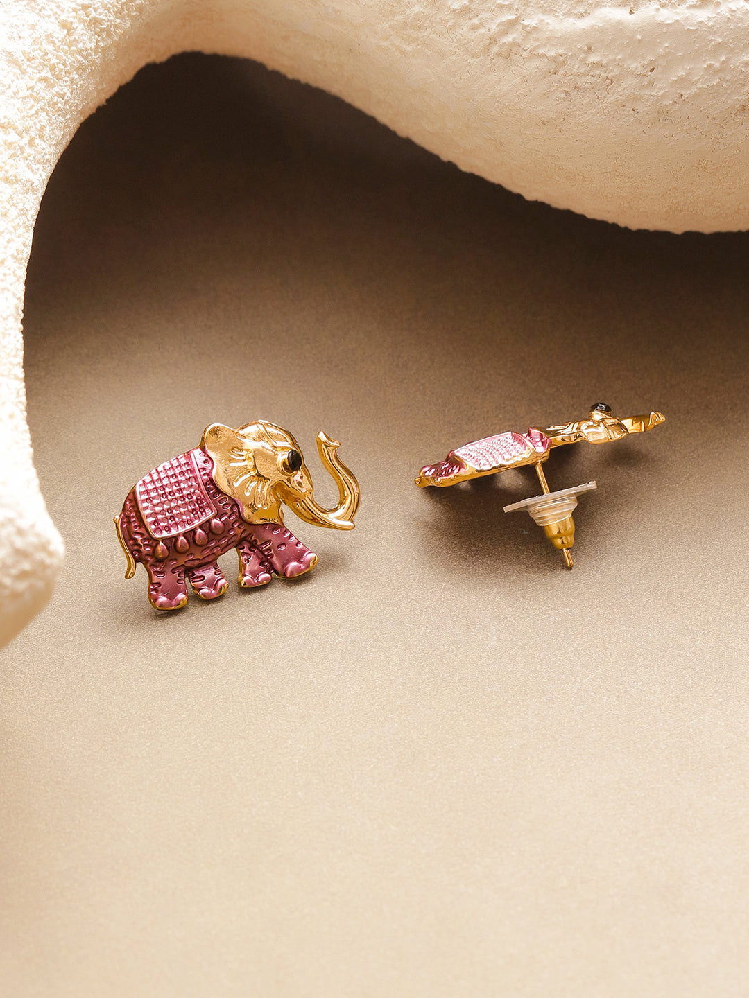 Classic Pink Elephant Gold Stud Earrings フリーサイズ