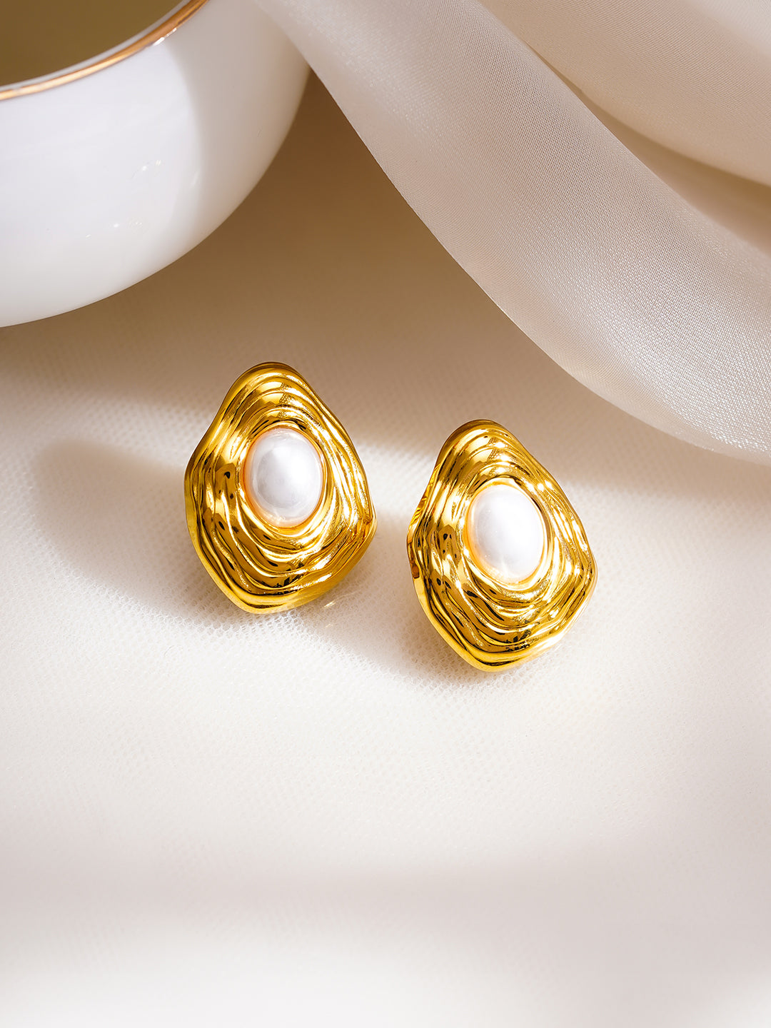 Demi Fine 18K Gold Plated Stainless Steel Abstract Pearl Stud Earrings フリーサイズ
