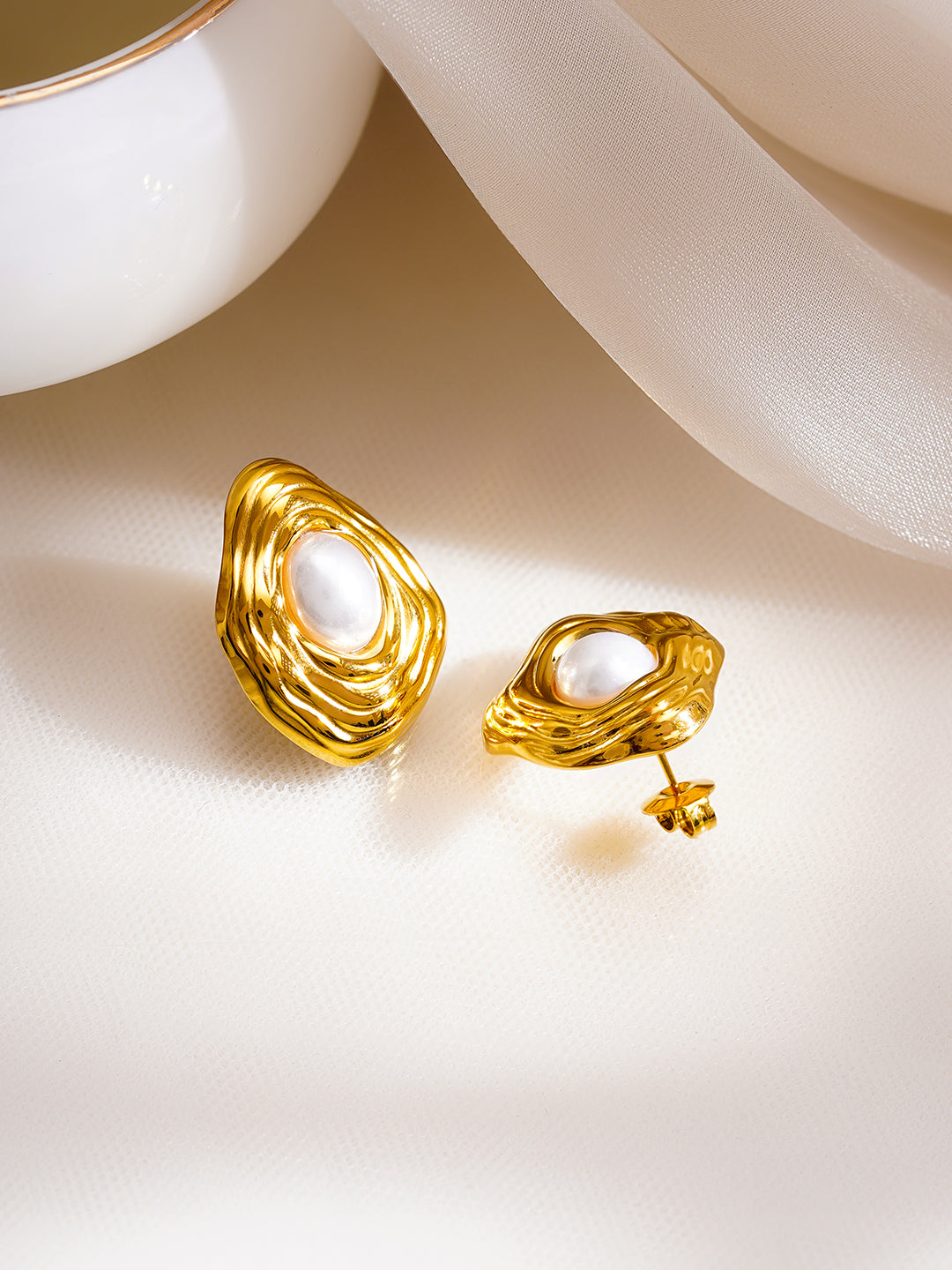 Demi Fine 18K Gold Plated Stainless Steel Abstract Pearl Stud Earrings フリーサイズ