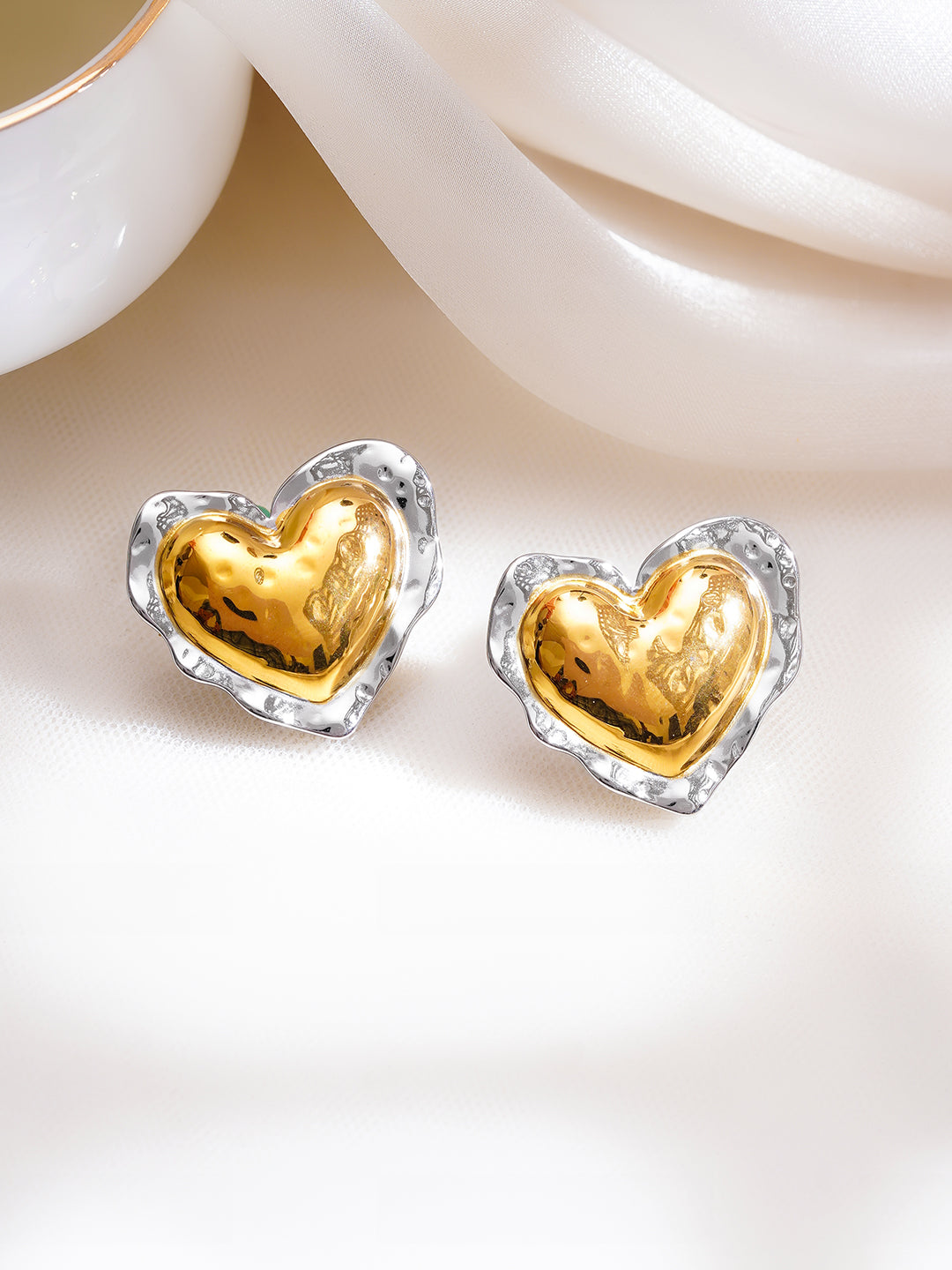 Demi Fine Dual Tone Stainless Steel Molten Heart Stud Earrings フリーサイズ