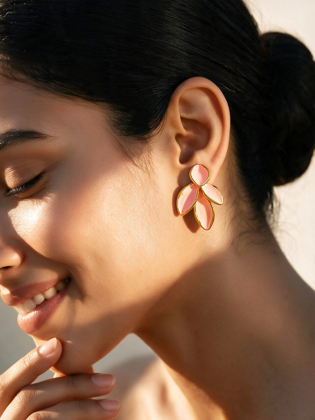 【Rubans】 Gold Plated Blush Petal Stud Earrings｜ゴールドメッキ ブラッシュ ペタル スタッドイヤリング