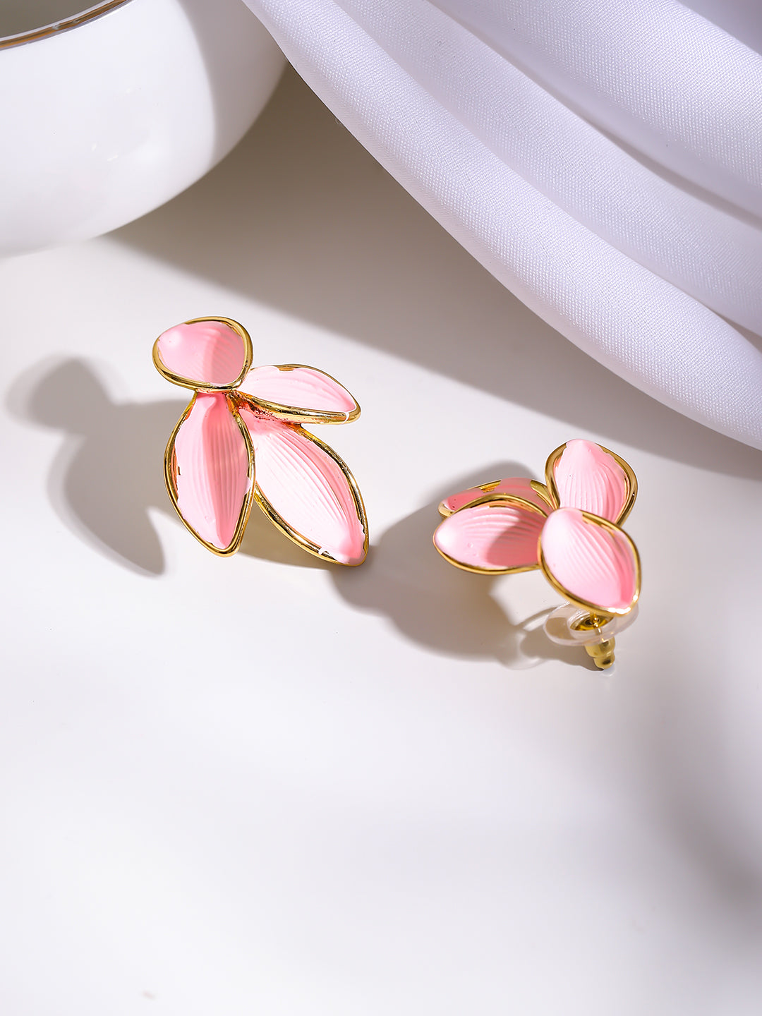 【Rubans】 Gold Plated Blush Petal Stud Earrings｜ゴールドメッキ ブラッシュ ペタル スタッドイヤリング