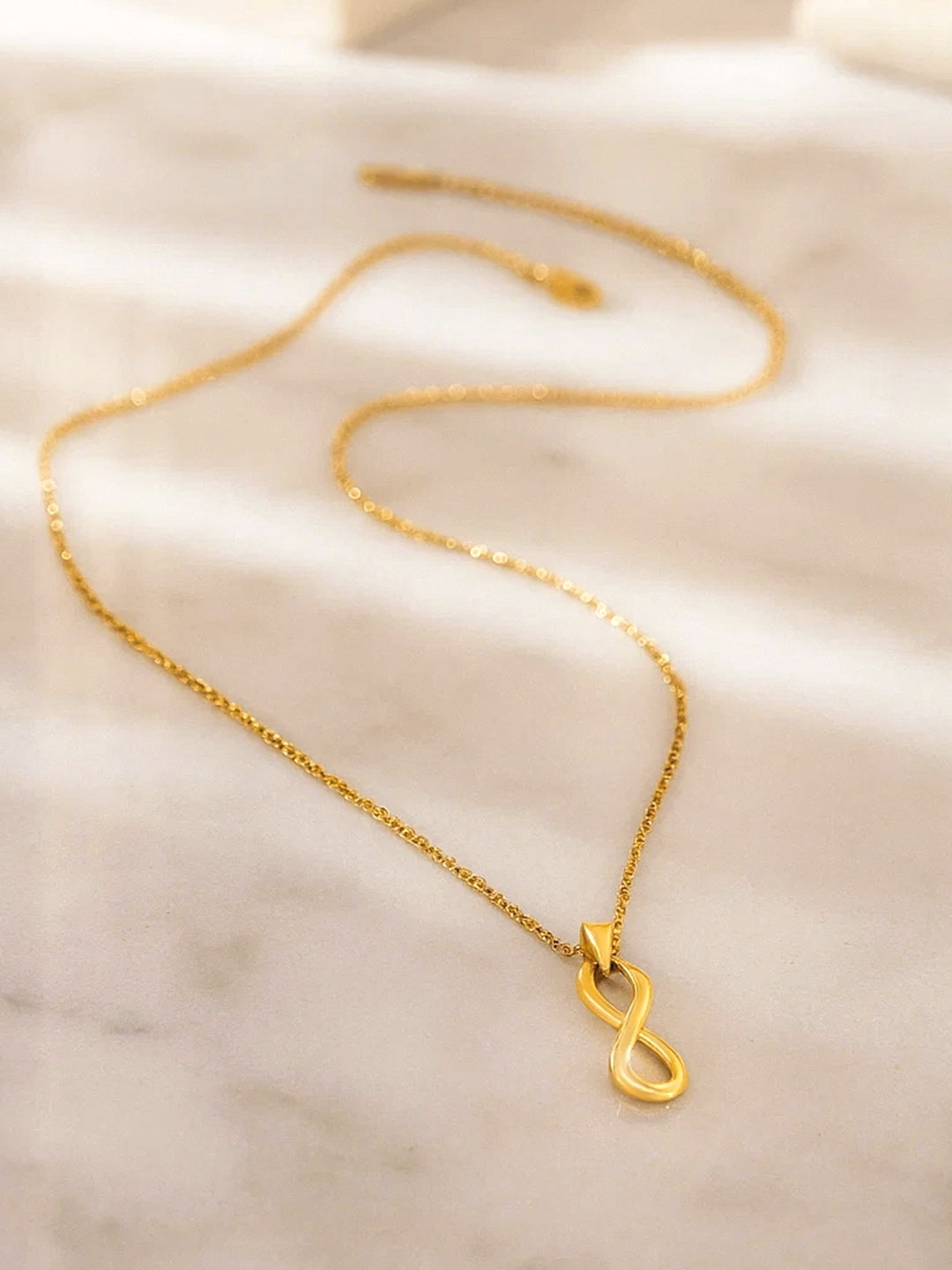 Gold Toned Infinity Pendant フリーサイズ
