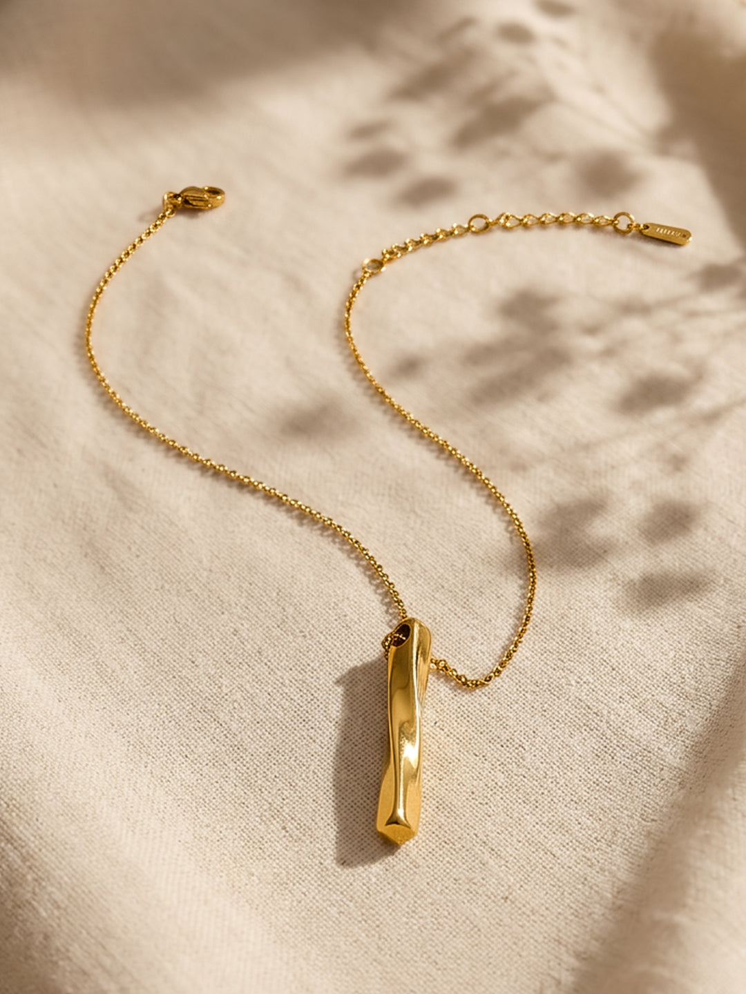 Demi Fine 18K Gold Plated Stainless steel Golden Line Pendant Chain Length - 24 cm