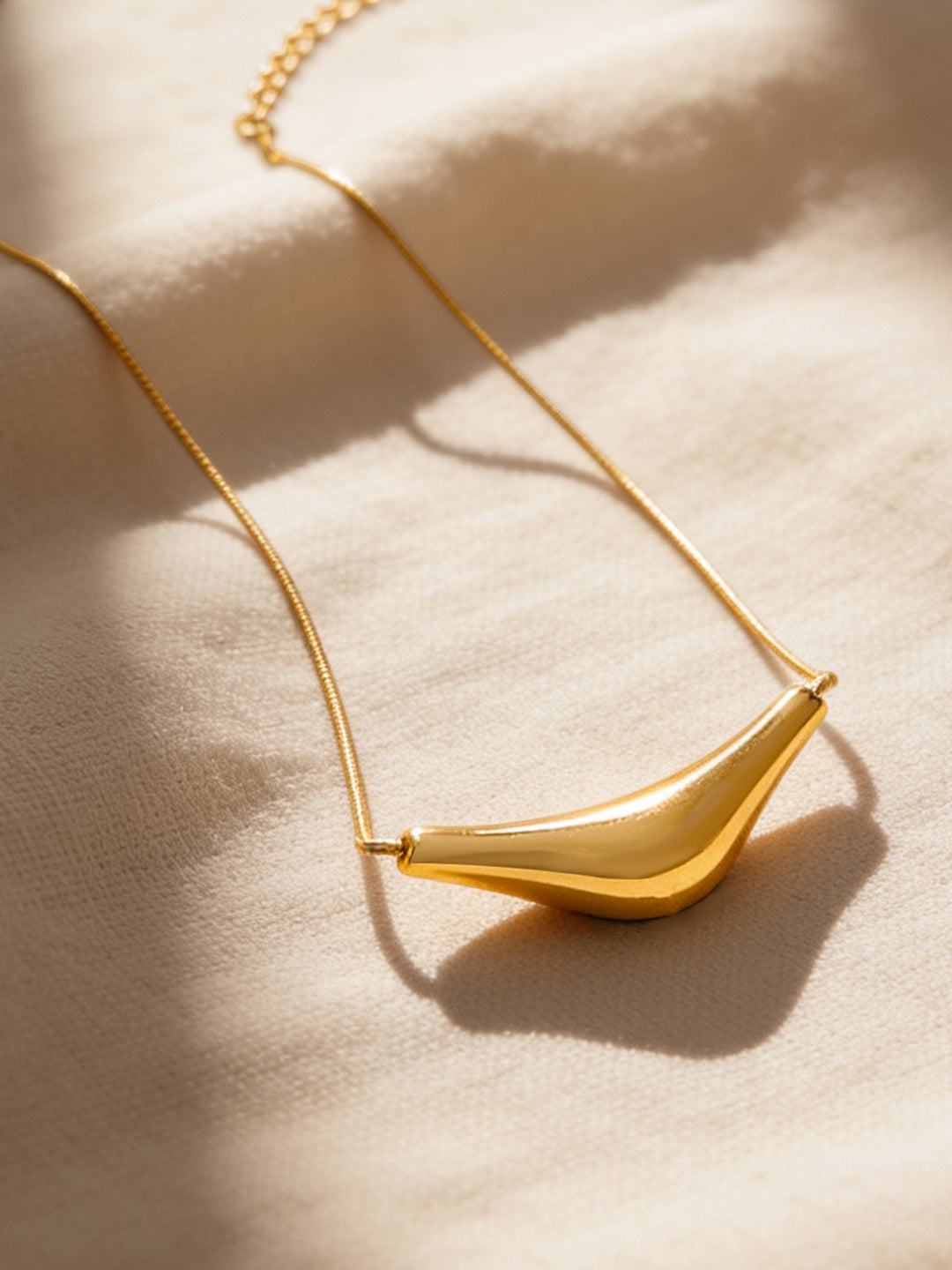 Demi Fine 18K Gold Plated Stainless steel Golden Wave Statement Necklace Length - 19 cm