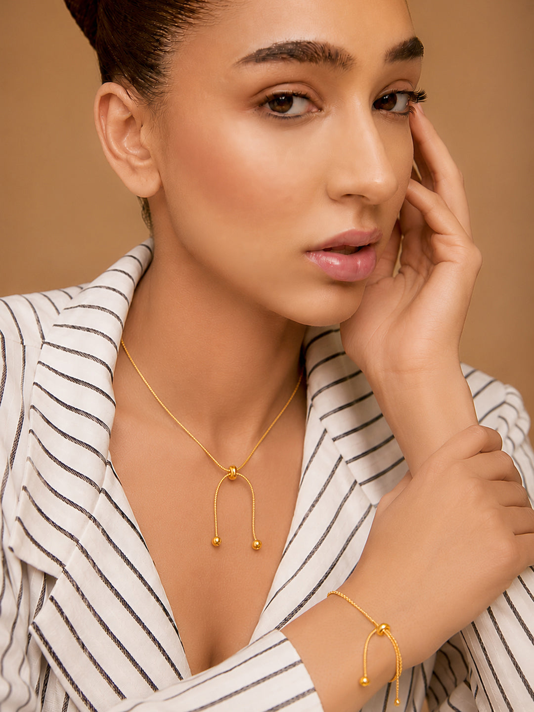 Demi Fine 18k Gold Plated Stainless Steel Knot Style Necklace With Bracelet Set フリーサイズ