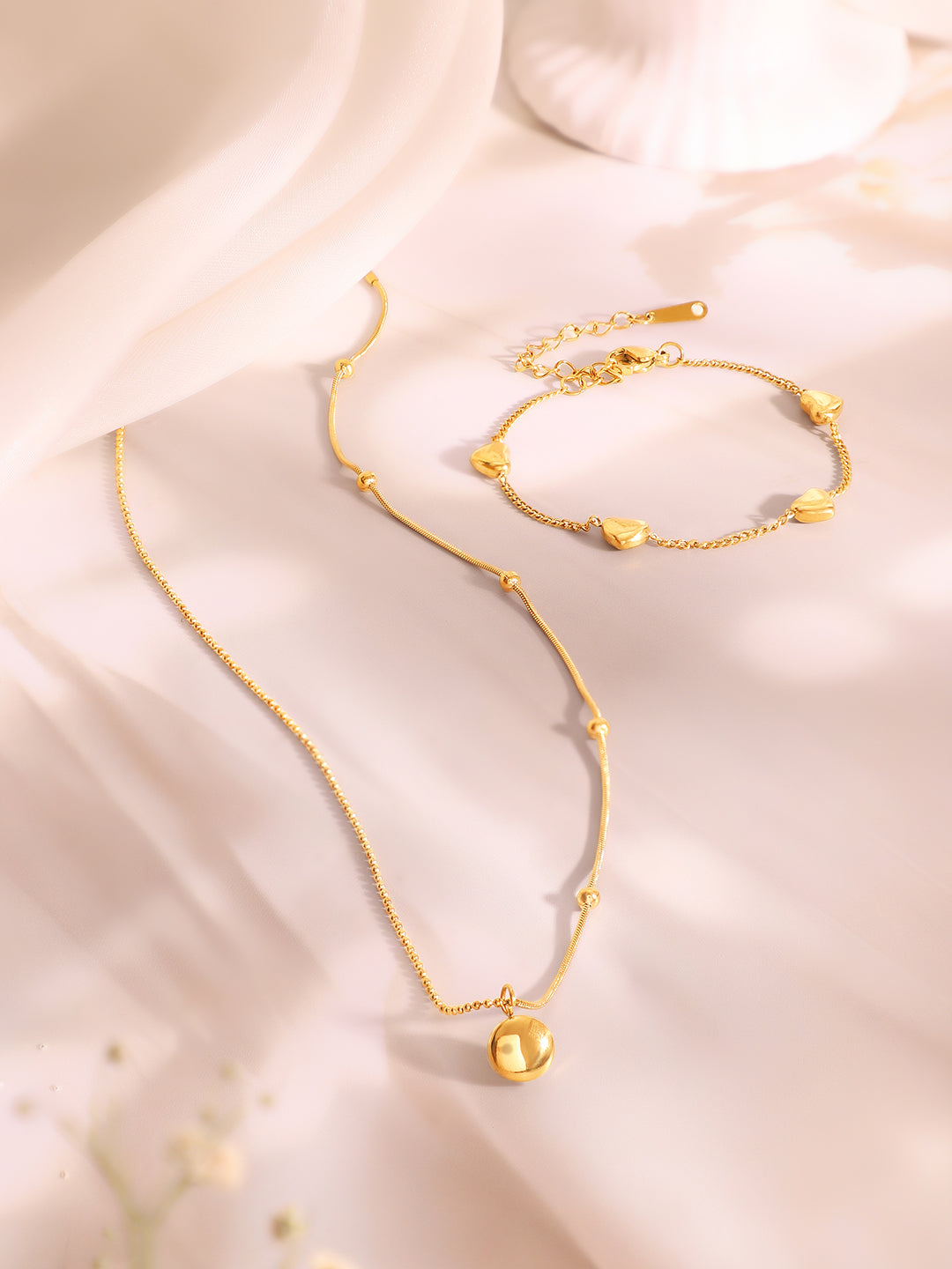 Demi Fine 18k Gold Plated Stainless Steel Minimal Ball Pendant Paired With Heart Charm Bracelet Set フリーサイズ