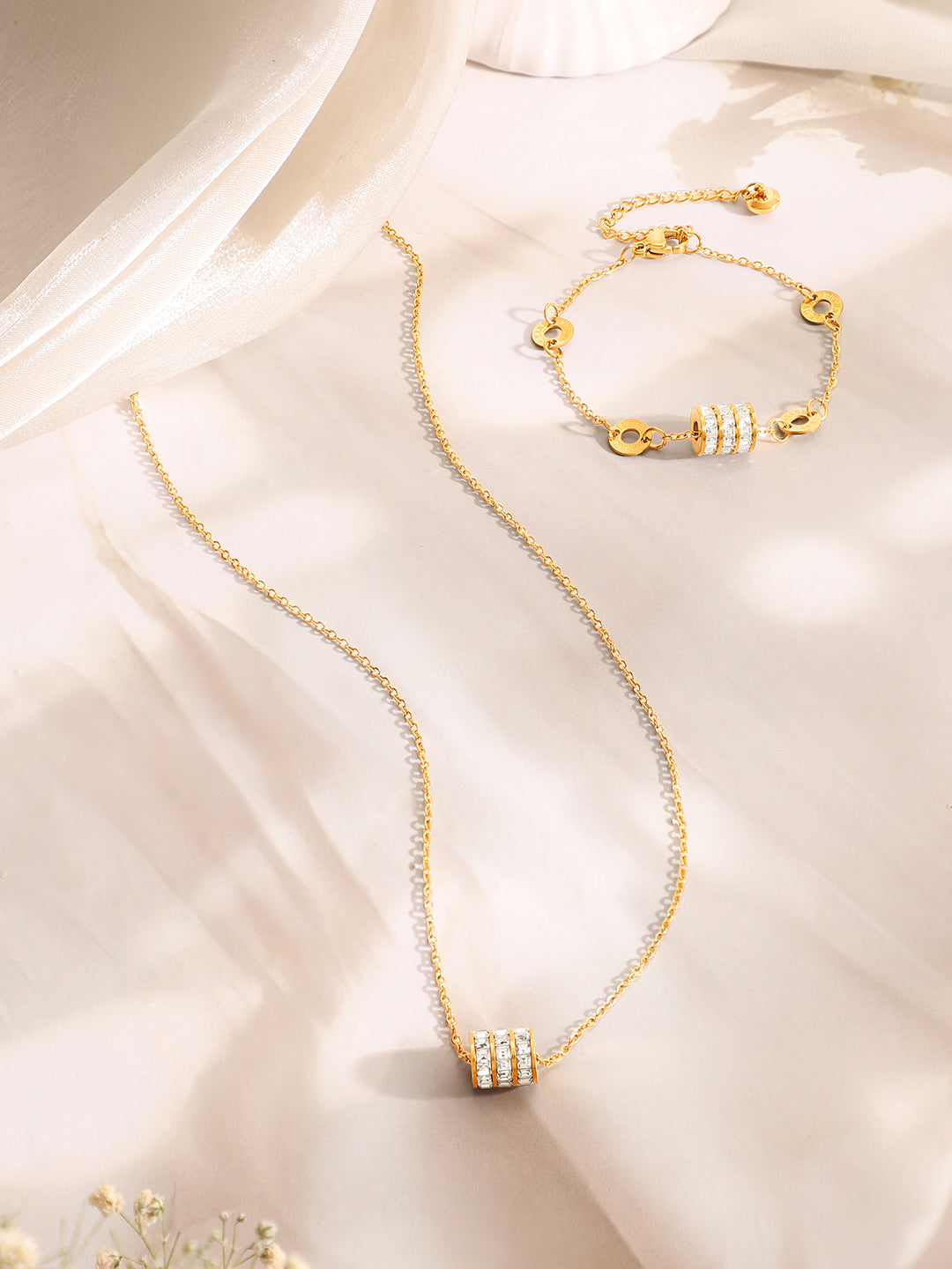 Demi Fine 18k Gold Plated Stainless Steel Coin Charm Bracelet Paired With Crystal Necklace Set フリーサイズ