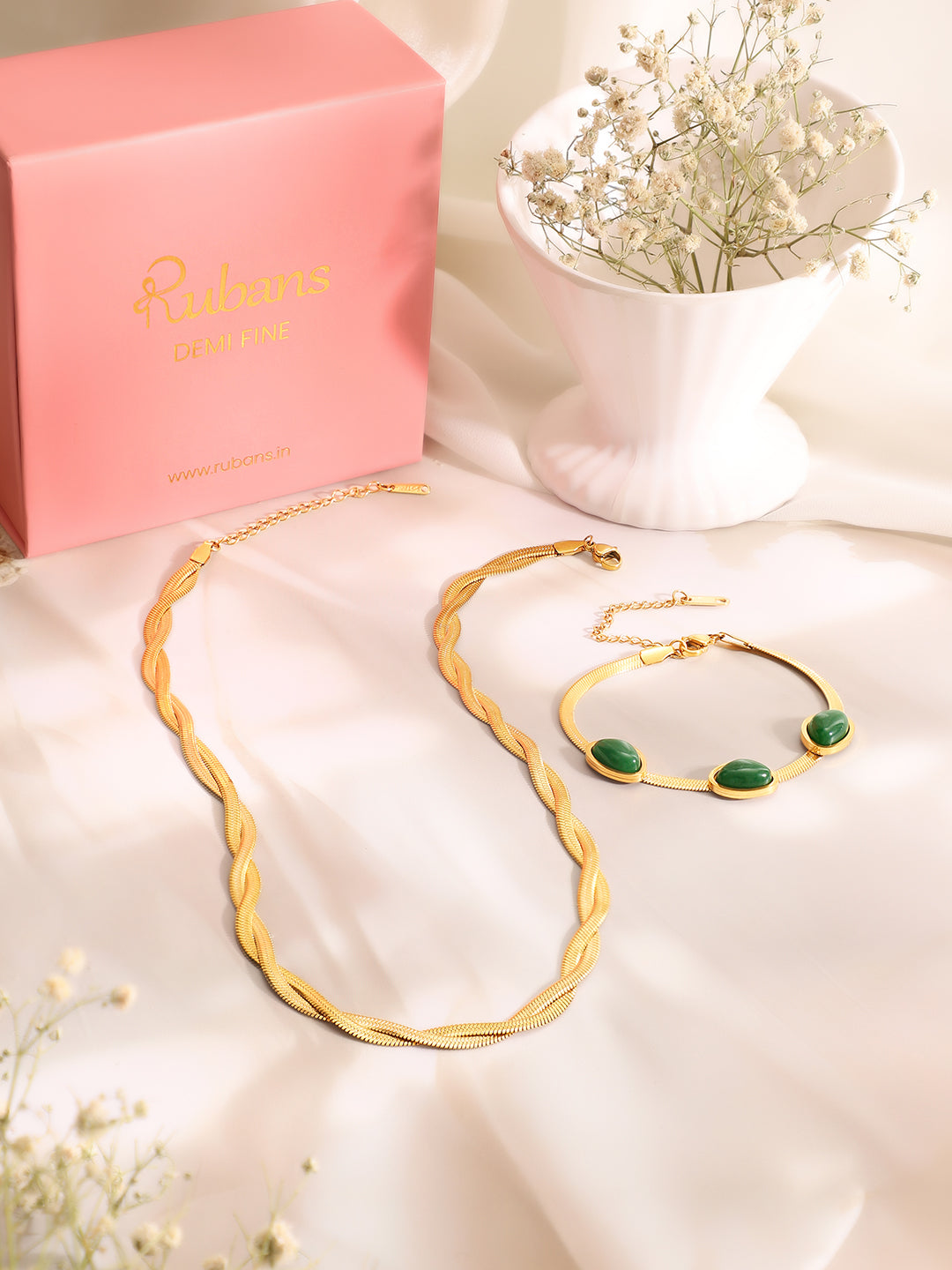 Demi Fine 18k Gold Toned Stainless Steel Snake Design Necklace With Emerald Green Statement Bracelet Set フリーサイズ