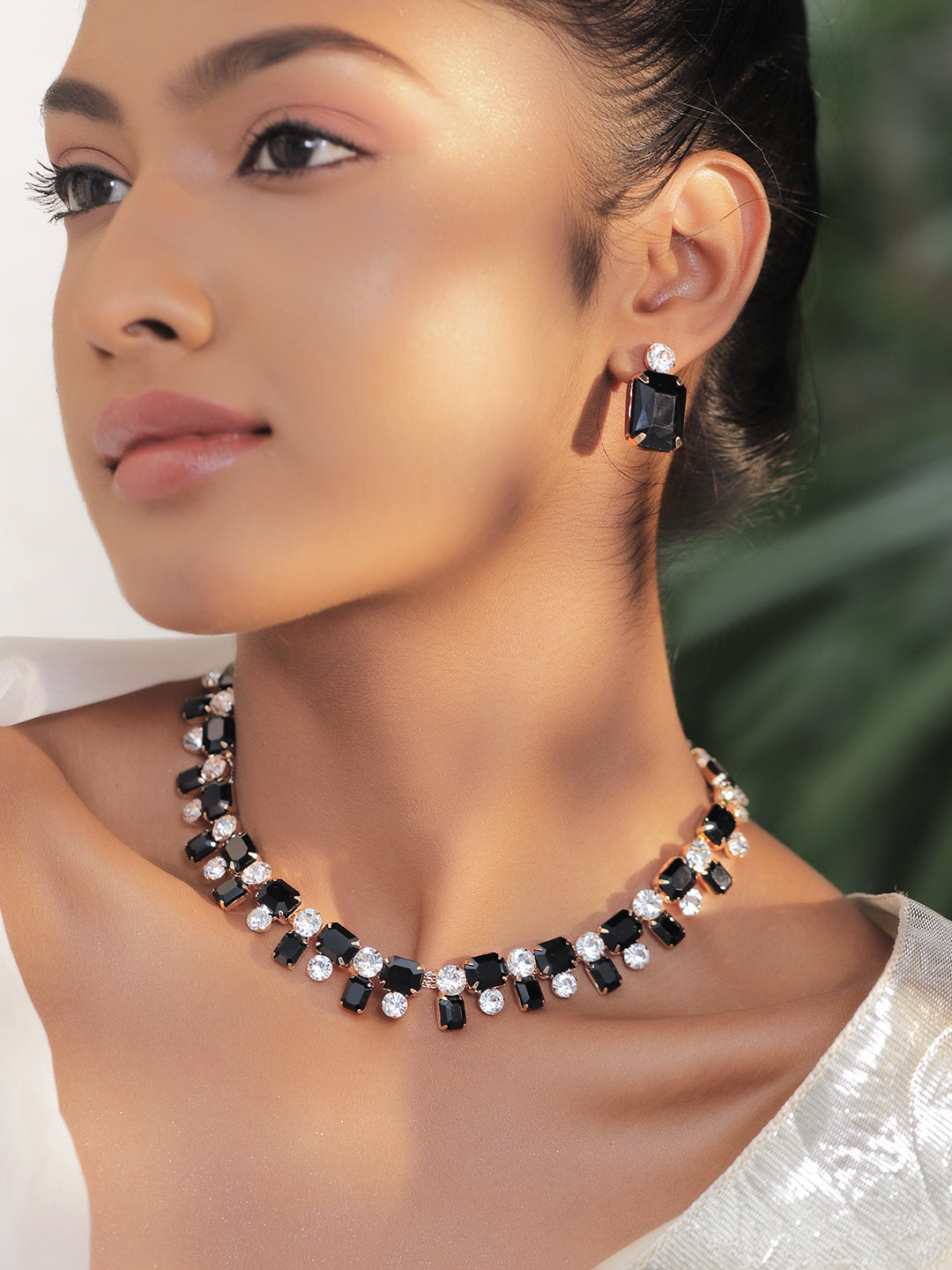 【Rubans】 Geometric Contemporary Crystal Necklace Set - Black｜ジオメトリック コンテンポラリー クリスタル ネックレスセット ブラック