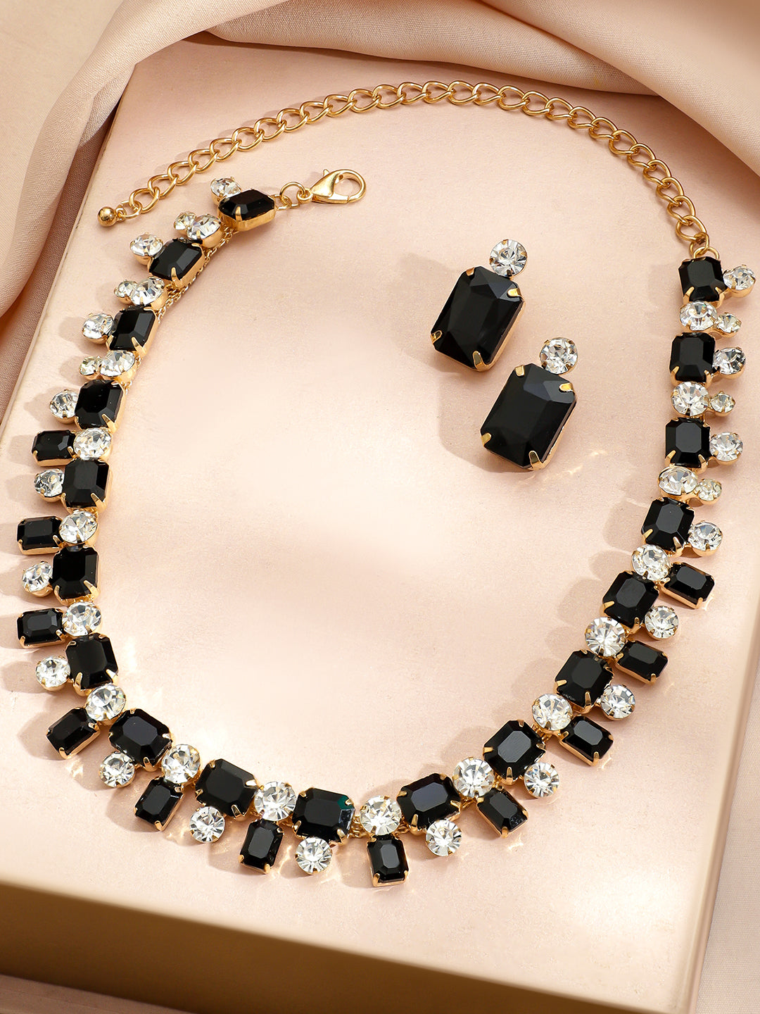 【Rubans】 Geometric Contemporary Crystal Necklace Set - Black｜ジオメトリック コンテンポラリー クリスタル ネックレスセット ブラック