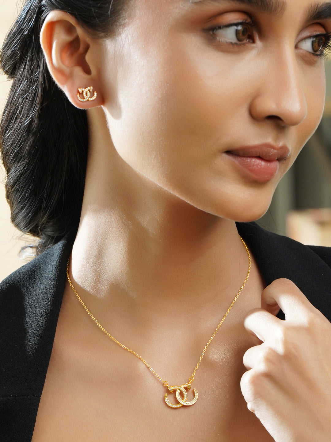 Gold Toned Interlocked Rings Pendant Necklace Set フリーサイズ