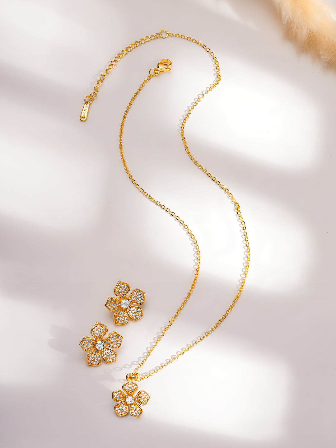 【Rubans】 American Diamond Zirconia Floral Pendant Set｜アメリカンダイヤモンド ジルコニア フローラル ペンダントセット