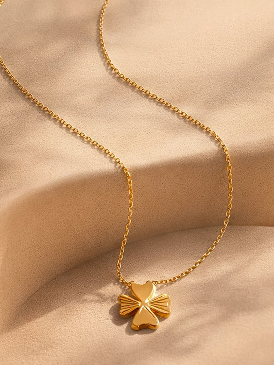 Demi Fine 18K Gold Plated Stainless steel Heart Petal Clover Pendant Necklace Length - 21.5 cm
