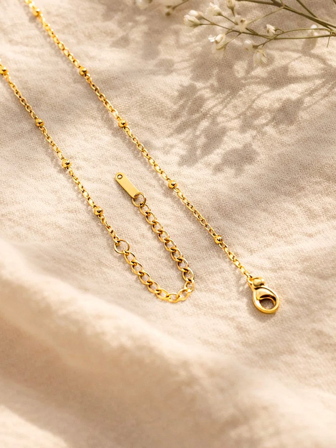 Demi Fine 18K Gold Plated Stainless steel Minimal Balloon R Necklace Length - 22 cm