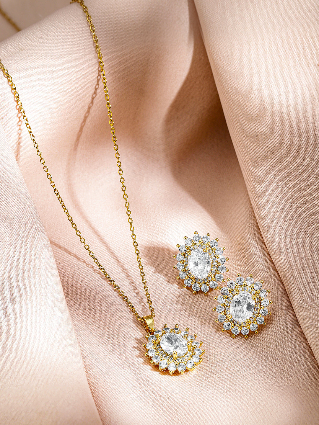 Crystal Studded Necklace Set Gold