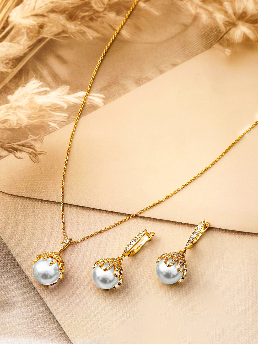 Modern Luxe Pearl Pendant Set Gold